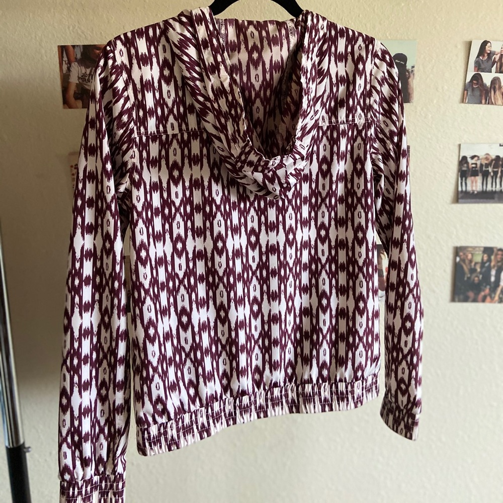 Wind Breaker - Picture 3 of 3